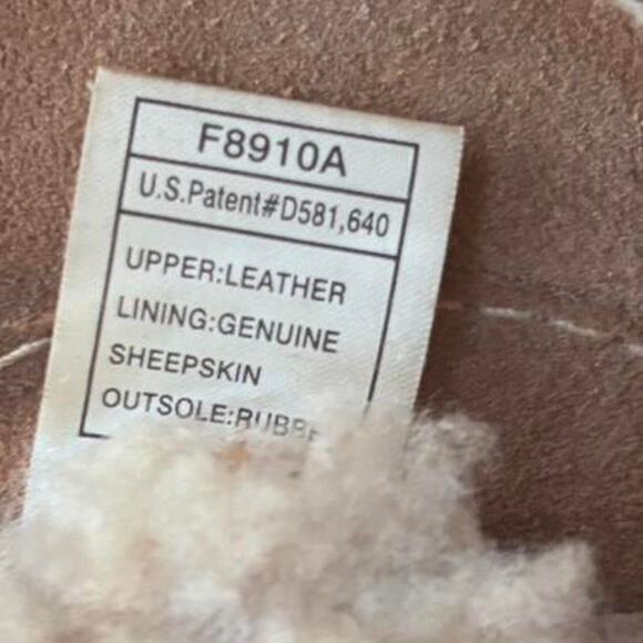 Brown Ugg flip flops - Picture 3 of 6